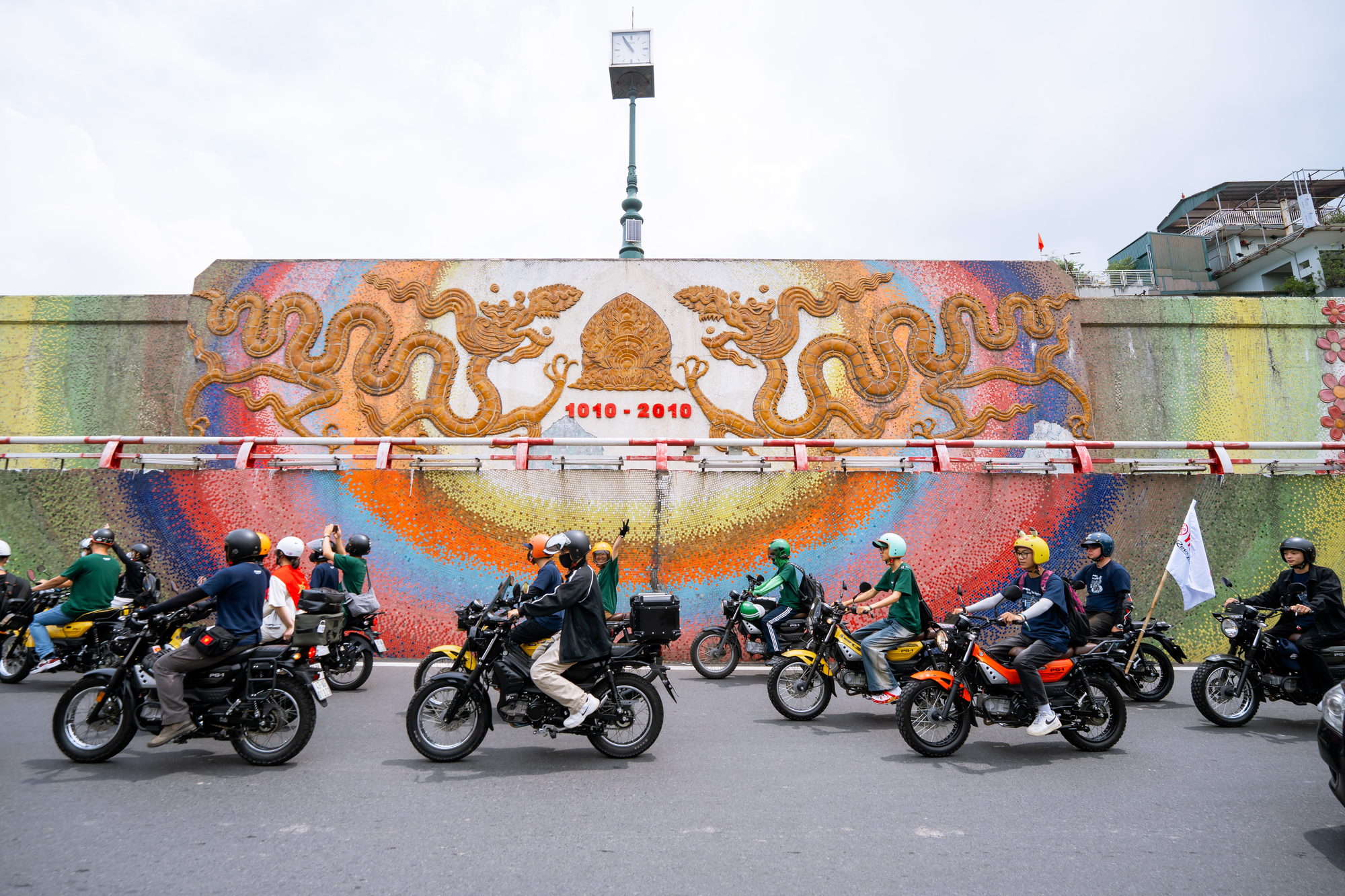 YAMAHA PG-1 ABS - HÀNH TRÌNH RỰC RỠ PHIÊU DU