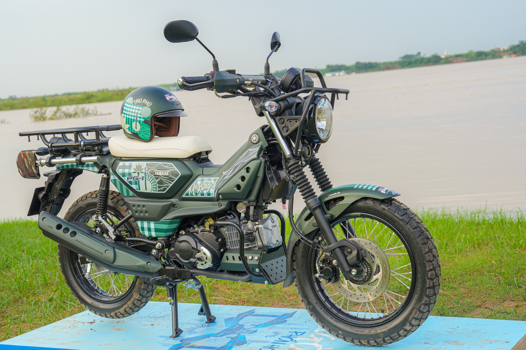 Tr&ugrave; Ph&uacute;